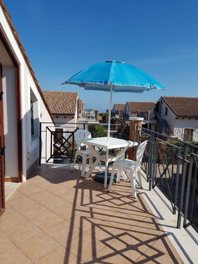 Mansarda Con Vista Piscina Villa Campofelice Di Roccella Dış mekan fotoğraf