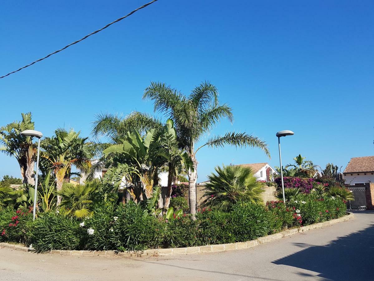 Mansarda Con Vista Piscina Villa Campofelice Di Roccella Dış mekan fotoğraf