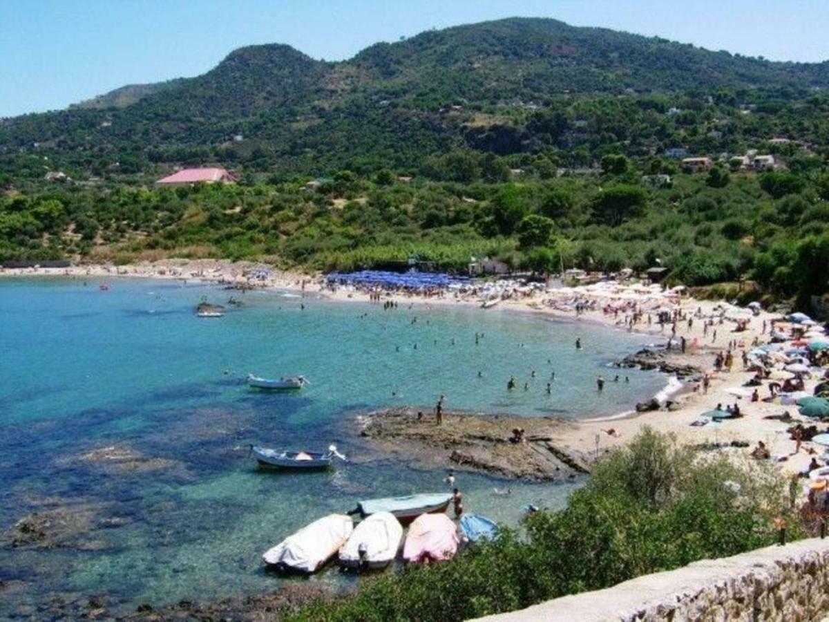 Mansarda Con Vista Piscina Villa Campofelice Di Roccella Dış mekan fotoğraf