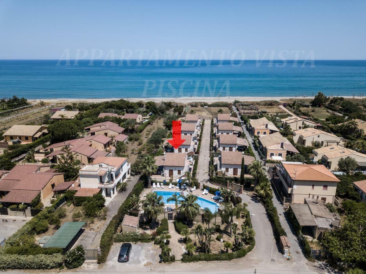 Mansarda Con Vista Piscina Villa Campofelice Di Roccella Dış mekan fotoğraf