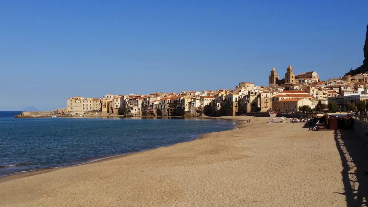 Mansarda Con Vista Piscina Villa Campofelice Di Roccella Dış mekan fotoğraf